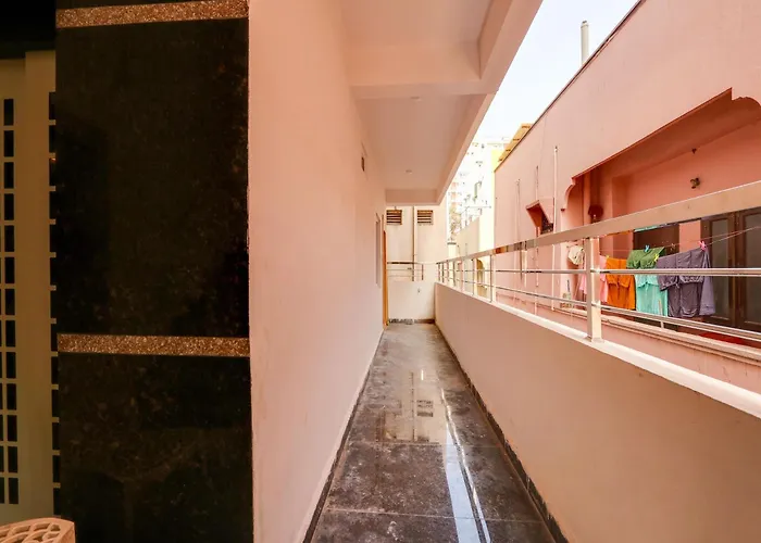 Collection O Hills Suites